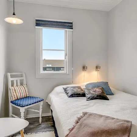 Melvin - 50m To The Fjord By Interhome *