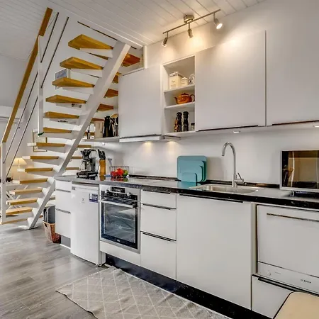 Apartment Melvin - 50m To The Fjord By Interhome *