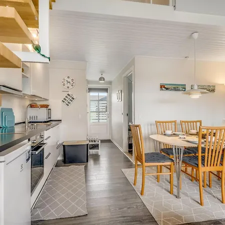 Apartment Melvin - 50m To The Fjord By Interhome *